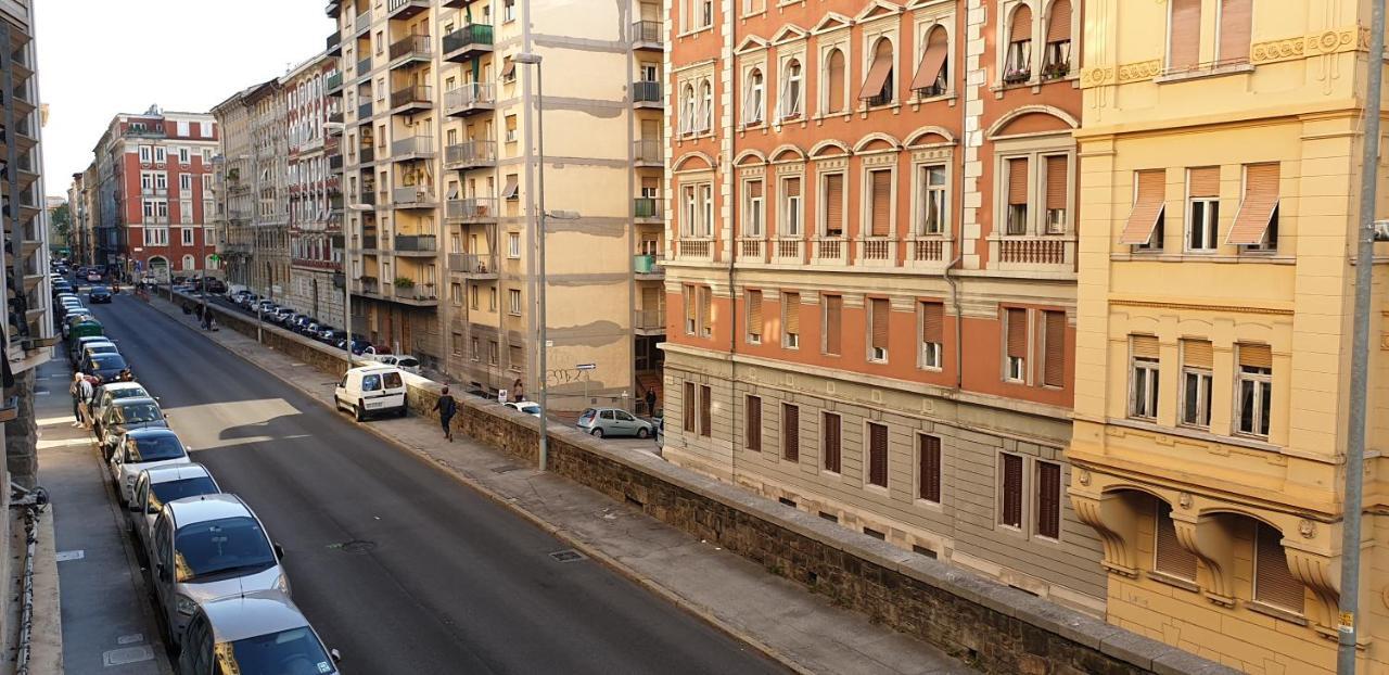 Flowers House - La Casa Dei Fiori Τεργέστη Εξωτερικό φωτογραφία